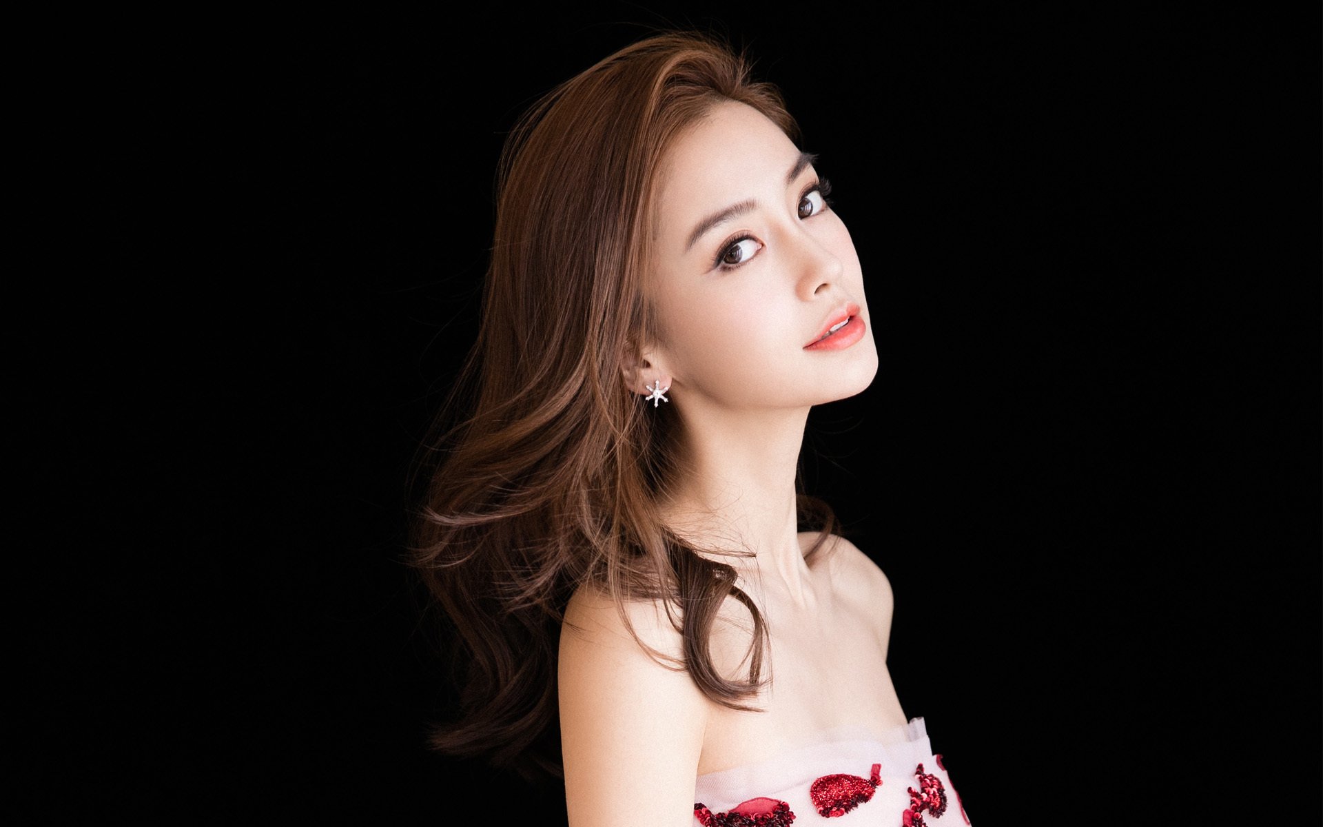 九游APP官网-勇士开发语音战术指令系统，用于临场部署优化，勇士的语言